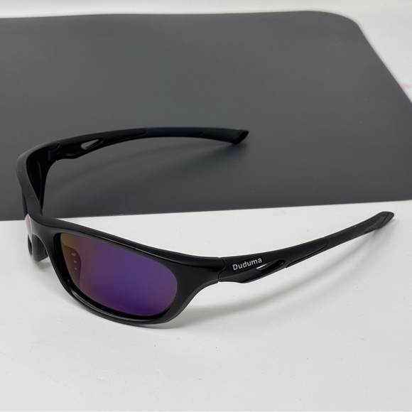 Duduma Polarized Sports Sunglasses - Picture 8 of 9